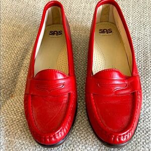 SAS Women's Classic Red Leather Loafers, worn once, size 9.5N